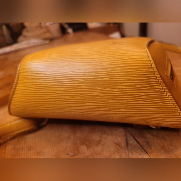 Louis Vuitton Epi Mabillon Leather Backpack - Picture 6 of 7